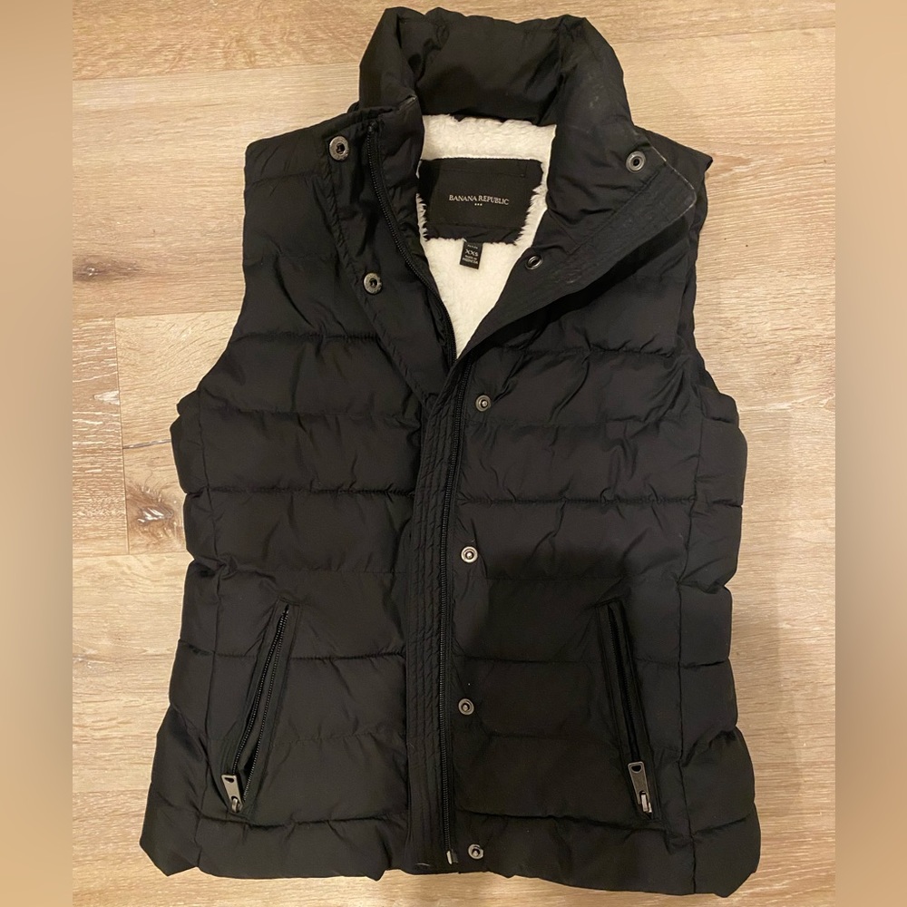 Banana Republic Black Puffer Vest (Size XXS)